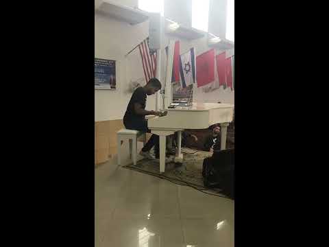 #KeysCam - David Cruz tocando Raridade com Coral Rhema Singers Pt1