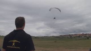 preview picture of video 'Primer vuelo en paramotor de jordi en un parabuggy cuattro.'