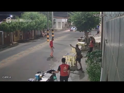 Veja imagem de homem atirando em outro em Juazeiro do Norte