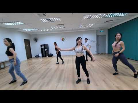 Caliente Dance Studio Singapore Bachata shines Dime Cómo Se Siente - Johnny Sky