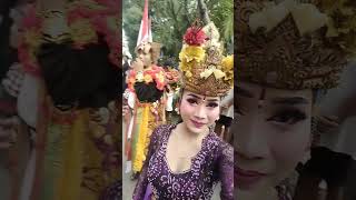 Download lagu Joged Dancers Parade - Tabanan Cultural Parade mp3