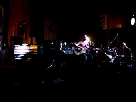 Alessio Arena - Una dona que es diu Muntanya (directe)