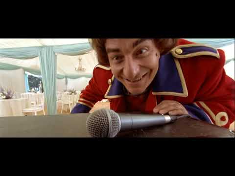 Les Visiteurs 2 - Les Couloirs du temps : Jacquouille Le Micro