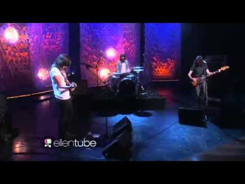 Courtney Barnett Performs 'Depreston'