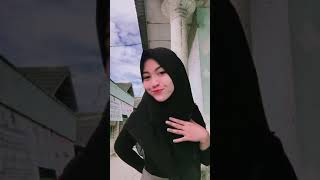Download lagu Jomblo merapat skuyyy #shorts #cewek #manis #hijab #goyang #manisnya #girl #jomblo #kuy #merapat mp3 Download lagu Jomblo merapat skuyyy #shorts #cewek #manis #hijab #goyang #manisnya #girl #jomblo #kuy #merapat mp3