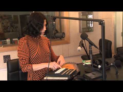 Efrat Ben Zur - Can't Help Falling In Love @ Kol Hacampus 106fm