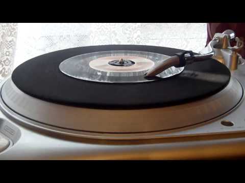 Martha Reeves & The Vandellas - In My Lonely Room (Motown Yesteryear).