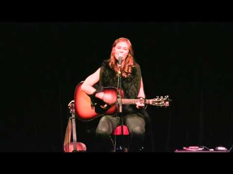 Andrea Lundqvist "Lycklig Nu", live Östersund 20/9 2013.