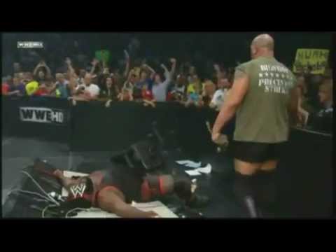 WWE SmackDown 10/7/11 Big Show Returns and attacks Mark Herny !