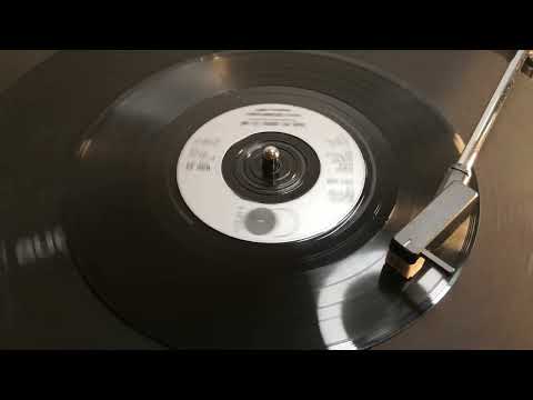 Beats International featuring Lindy - Dub Be Good To Me (1990 7" Single)