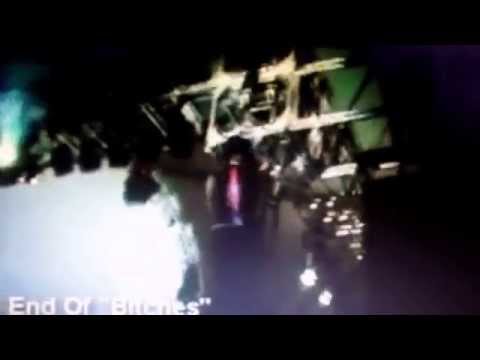 Mindless Self Indulgence – Bitches (COACHELLA - INDIO, CA, USA 05/04/2004)