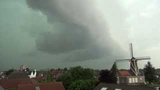 preview picture of video 'Noodweer - Shelf cloud passeert Eindhoven / Veldhoven 27 Juli 2013'