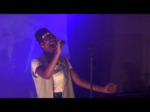 IT'S A MAN'S WORLD – JAMES BROWN performed by RAI ELLE at TeenStar singing contest