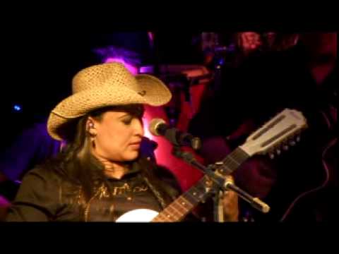 adriana viola - eu e ela  na fazenda