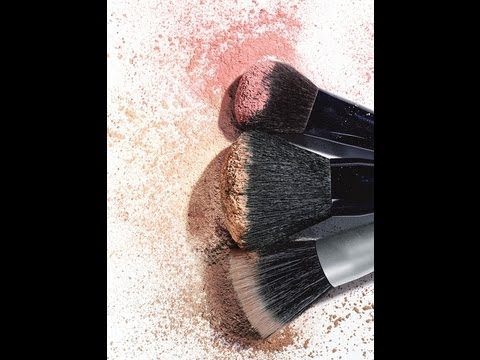 Guardi imballano belita-viteks la maschera di decolorazione contro lentiggini e posti pigmentary dim Il pigmentary nota su una faccia ai vecchi