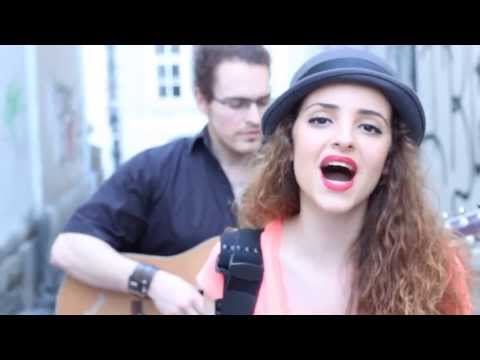 DORINA GARUCI - FAL (Acoustic Version) Official