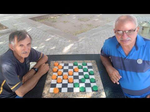 He called Dedé to the game... and it became war! on the board