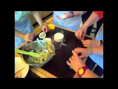 download lagu mp3 mp4 Osaka Sushi Paris, download lagu Osaka Sushi Paris gratis, unduh video klip Osaka Sushi Paris