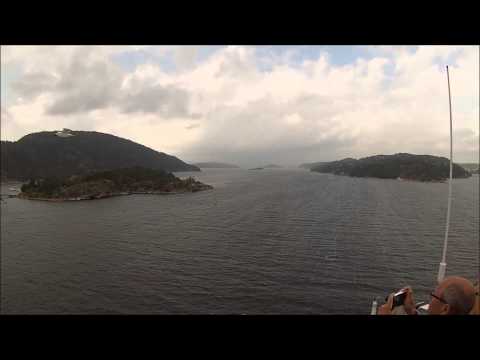 AIDALuna - Einfahrt Oslo mit Information zur Blücher von Thomas Mey - 11.08.2015