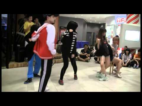 120420 KPOP Dance Off Vol 19 - Block B: Nanrina