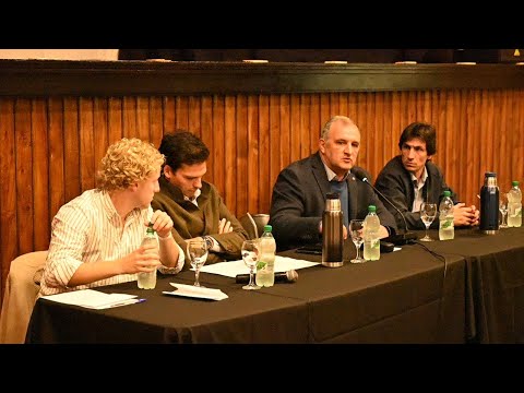 Intendente Ximénez en Plenario de Municipios: descentralización, juventud y unidad | Lavalleja