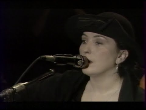 Martyna Jakubowicz - Żagle tuż nad ziemią