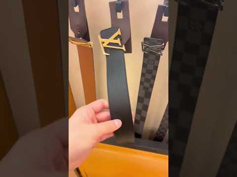 Printed louis vuitton belt og box