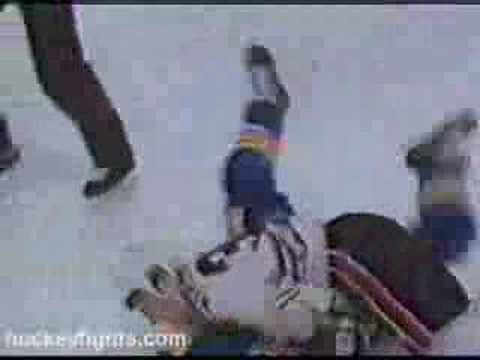 Tony Twist vs Dave Manson