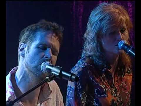 Liam O'Maonlai & Eddi Reader - Across The Universe