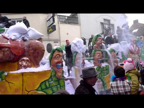 Sjots en Sjeif - Optocht 2013 - Het sneeuwt in Meerssen