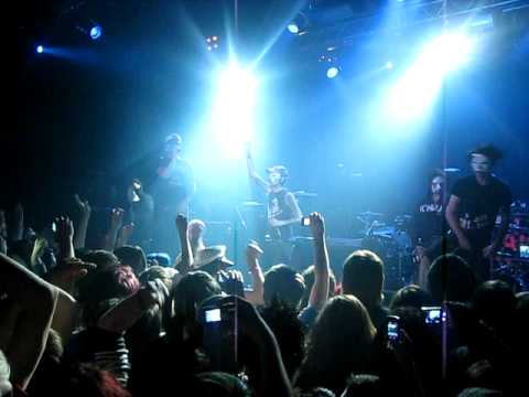 Hollywood Undead - Undead (Live, QMU, 25/5/09)