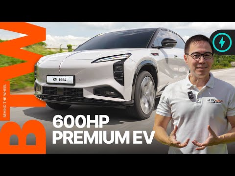 2026 Hongqi EHS7 Review | High-Tech, High-End?