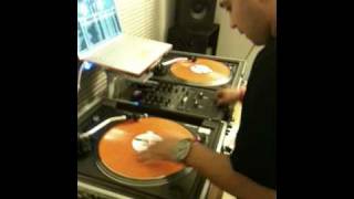 DJ Cyberkid  & DJ Chonz - Scratch Session Part 1 Jan 2, 2010