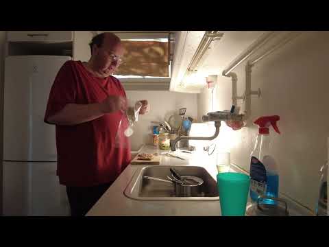 MongoTV_8630 - Min Frokost - RUGBRØD Med LEVERPOSTEJ og GRØNNE OLIVEN