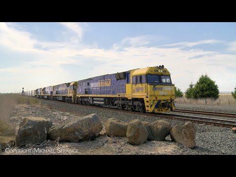 6PM6 Pacific National Australian Freight Train With 92 Container Wagons (12/12/2023) - PoathTV