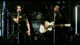 Rojo   El amor esta aqui