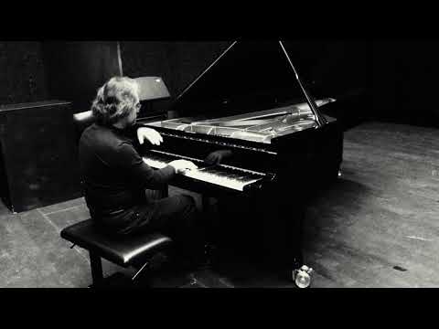 Konstantin Scherbakov plays Godowsky: Alt-Wien (from Triakontameron)