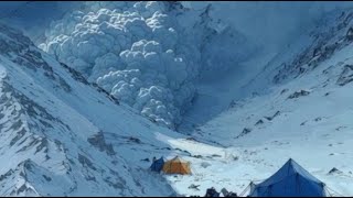 Cosa è successo in Nepal, la ricostruzione della doppia tragedia che ha coinvolto alpinisti italiani