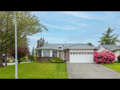 SOLD 1011 165 Street,  South Surrey, BC (MLS R2692607)