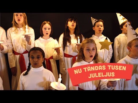 Barnkammarkören / Barnplanetens Luciakör - Nu tändas tusen juleljus - Lucia & Julmusik