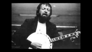 Mick Moloney - Molloy's Favourite & The Earls Chair