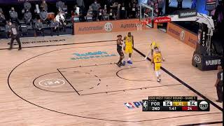 [花絮]詹姆斯看到戴維斯跌倒，沒有過去扶起來