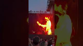 Zobacz, jak Biffy Clyro grają Maszyny” w Finsbury Park