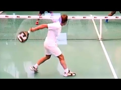 Volea por detrás de Roby Gattiker y dejadas de Maru Lasaigues y Ale Cortés