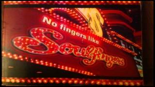 Soul Singers - I Saw Mommy Kissing Santa Claus video