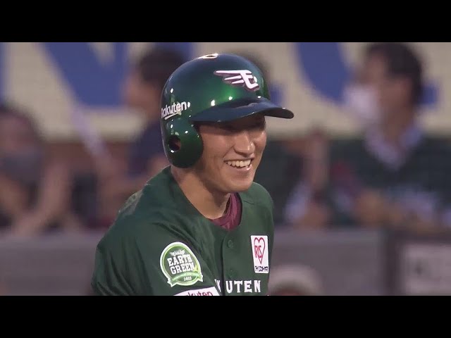 【3回裏】イーグルス・小深田大翔 ガッツポーズを見せた!! ライトへの先制タイムリーヒット!! 2022年7月29日 東北楽天ゴールデンイーグルス 対 北海道日本ハムファイターズ