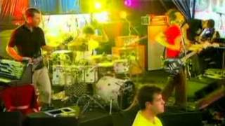 Kisschasy - Do-Do&#39;s And Whoa-Oh&#39;s (Channel V Music Bus 2005)