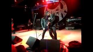 Viper - We Will Rock You (Araraquara Rock 2012)