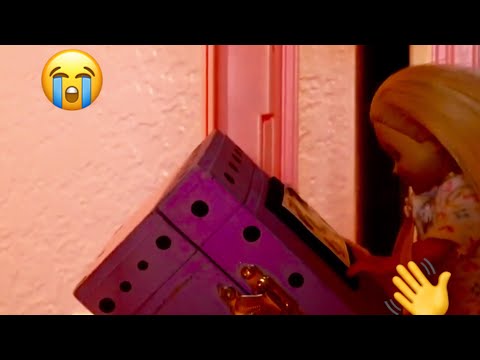 Barbie- Chelsea Runs Away