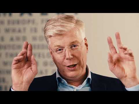 Alexander van der Lely & Karel van den Berg - Milking robots for healthier cows (ceremony)